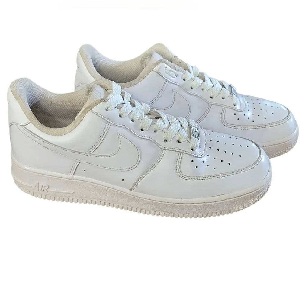 Nike AF1 Air Force 1 Mens White Athletic Shoes Size 7.5